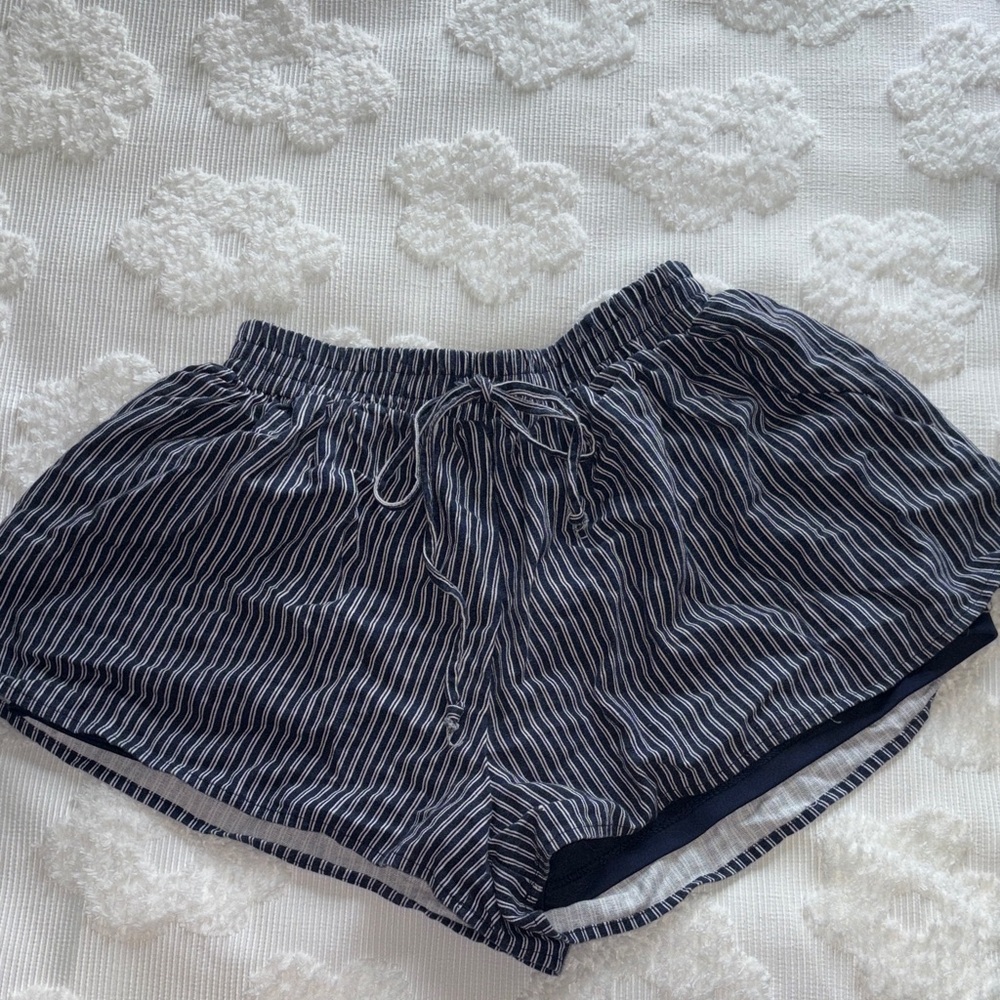Francesca’s • Blue and White Striped Flowy Short